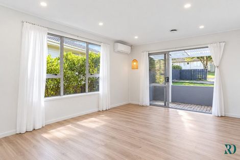 Photo of property in 38 Sunline Avenue, Massey, Auckland, 0614