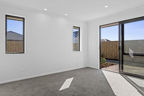 Photo of property in 5 Weaver Street, Woodend, 7691