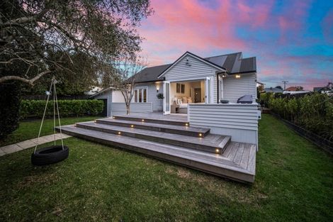 Photo of property in 50 Premier Avenue, Point Chevalier, Auckland, 1022