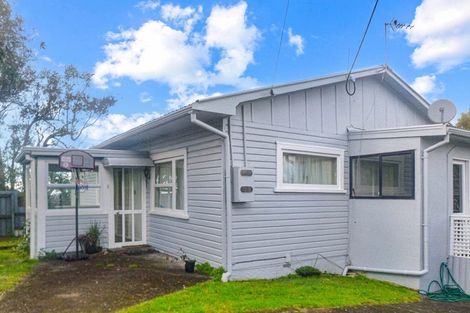 Photo of property in 53 Target Road, Totara Vale, Auckland, 0629