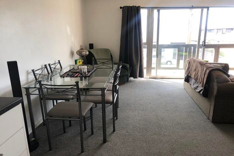 Photo of property in 2/33 Springfield Road, St Albans, Christchurch, 8014