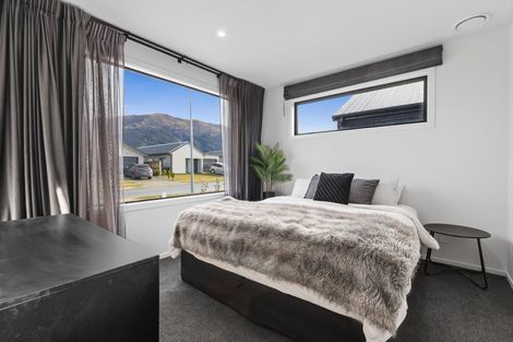 Photo of property in 19 Dunn Street, Lake Hawea, 9382