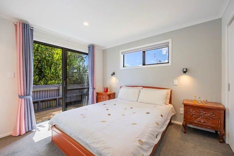 Photo of property in 52 Hobart Crescent, Wattle Downs, Auckland, 2103