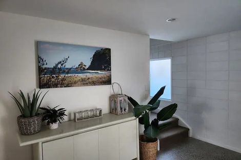 Photo of property in 306 Ocean Road, Whangamata, 3620