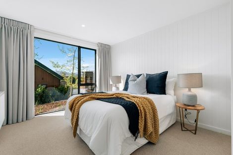 Photo of property in 19 Falconer Rise, Jacks Point, Queenstown, 9371