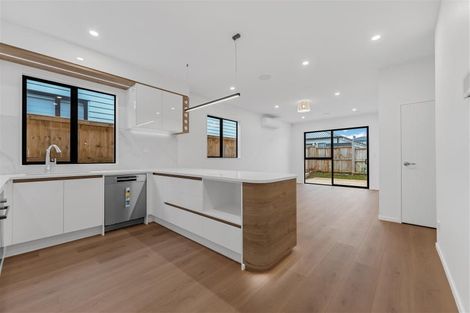 Photo of property in 11 Cronshaw Road, Karaka, Papakura, 2113