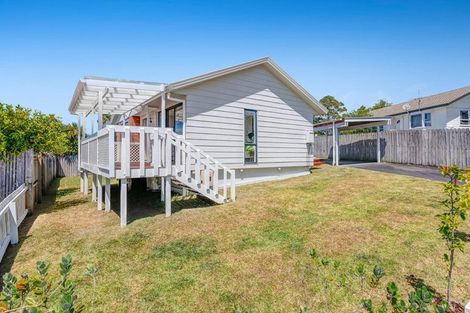 Photo of property in 1/12 Jumento Place, Unsworth Heights, Auckland, 0632