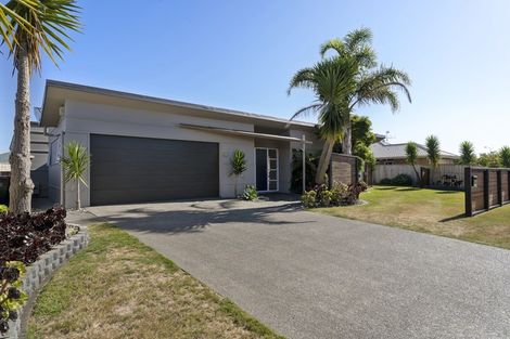 Photo of property in 91 Cedar Drive, Paraparaumu Beach, Paraparaumu, 5032