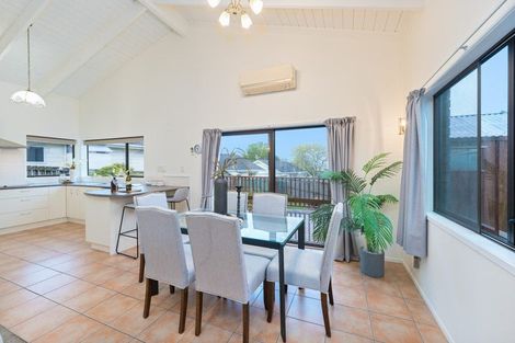 Photo of property in 59a View Road, Henderson, Auckland, 0612