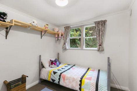 Photo of property in 1015 Makara Road, Makara Beach, Karori, 6972