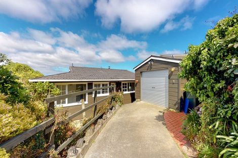 Photo of property in 38 Truro Road, Camborne, Porirua, 5026