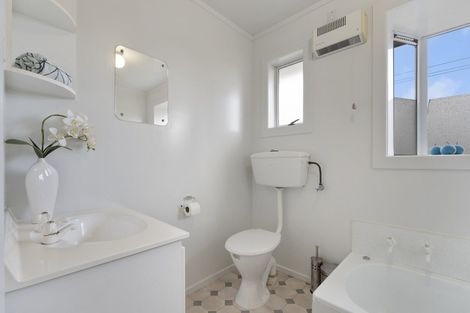 Photo of property in 44 Bevington Street, Avonhead, Christchurch, 8042