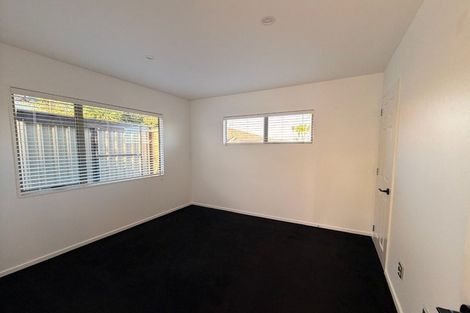 Photo of property in 28 Ballymore Drive, Pinehill, Auckland, 0632