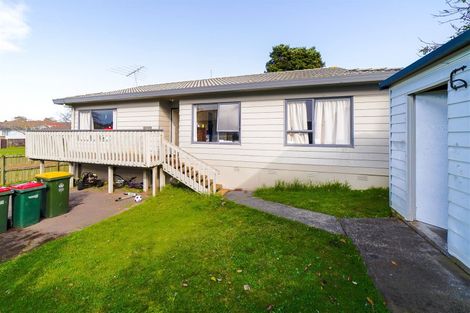 Photo of property in 2/73 Etherton Drive, Weymouth, Auckland, 2103