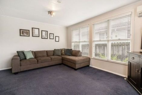Photo of property in 61 Arimu Road, Papakura, 2110