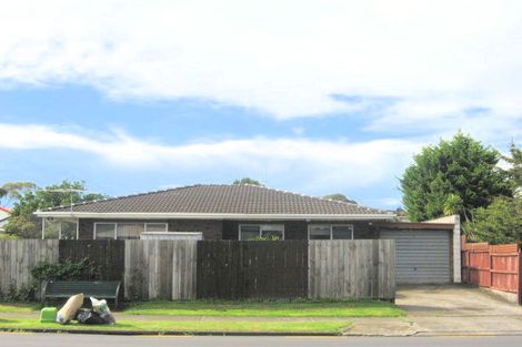 Photo of property in 2/40 Aviemore Drive, Highland Park, Auckland, 2010
