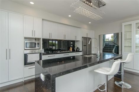 Photo of property in 2 Caldera Drive, Long Bay, Auckland, 0630