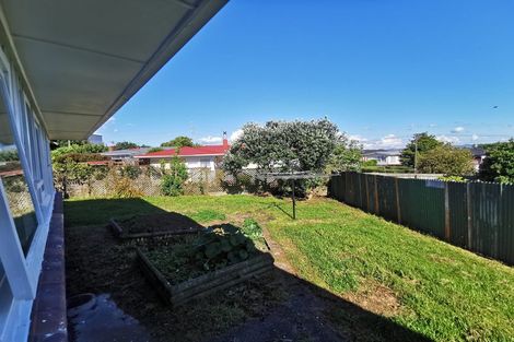 Photo of property in 6 Sterling Avenue, Manurewa East, Auckland, 2102