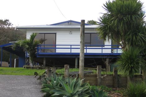 Photo of property in 5 Hillside Crescent, Leigh, 0985