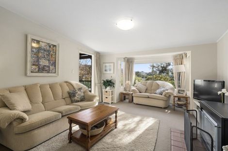 Photo of property in The Triangle, 4/33 Halswater Drive, Churton Park, Wellington, 6037