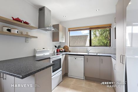 Photo of property in 1/28 Eastglen Road, Glen Eden, Auckland, 0602