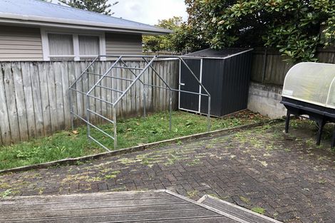 Photo of property in 1/5 Carole Crescent, Pakuranga, Auckland, 2010