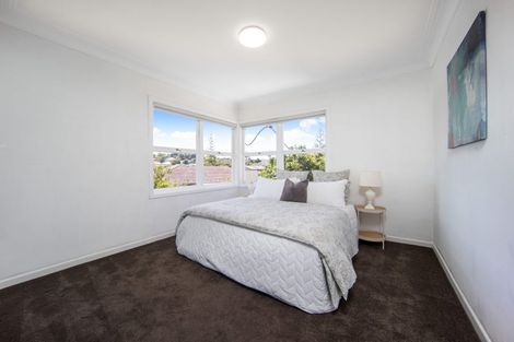 Photo of property in 34 Kohekohe Street, New Lynn, Auckland, 0600