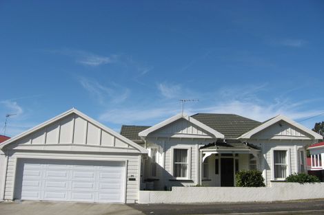 Photo of property in 77 Brougham Street, New Plymouth, 4310