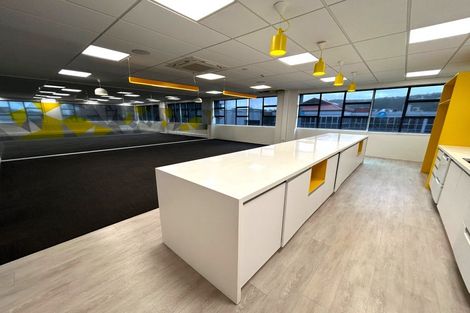 Photo of property in 1 Bloomfield Terrace, Hutt Central, Lower Hutt, 5010