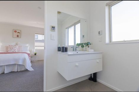 Photo of property in 24 Melksham Drive, Churton Park, Wellington, 6037