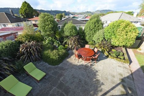 Photo of property in 42a Kowhai Avenue, Ebdentown, Upper Hutt, 5018