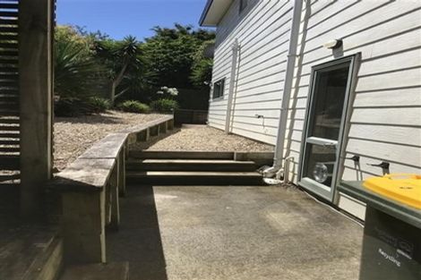 Photo of property in 2/9 Tyne Road, Forrest Hill, Auckland, 0620