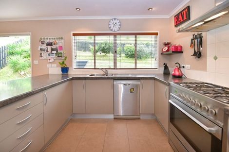 Photo of property in 52 Puhoi Road, Puhoi, Warkworth, 0994