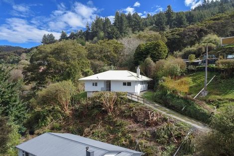 Photo of property in 11 Morepork Lane, Waipori Falls, Outram, 9073