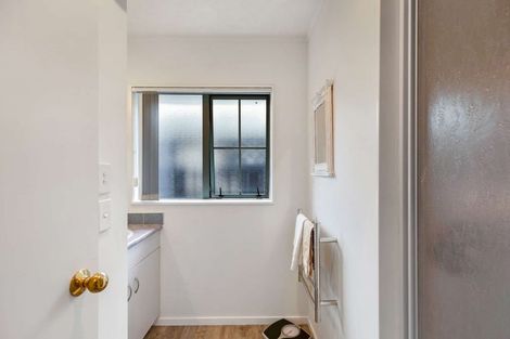 Photo of property in 6 Surrey Lane, Levin, 5510