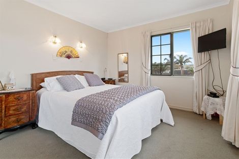 Photo of property in 117 Charleston Avenue, Whangamata, 3620