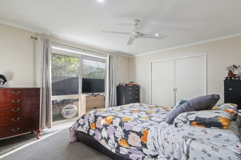 Photo of property in 10 Netley Place, Aranui, Christchurch, 8061