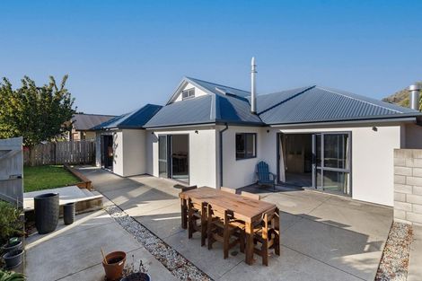 Photo of property in 2/1 Maple Court, Arthurs Point, Queenstown, 9371