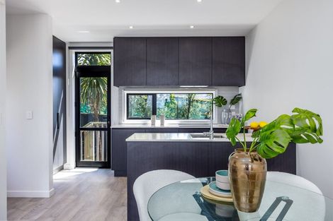 Photo of property in 8/805 Riddell Road, Saint Heliers, Auckland, 1071