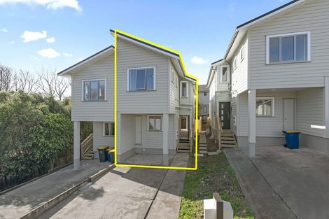 Photo of property in 2/6 John Jennings Drive, Oteha, Auckland, 0632