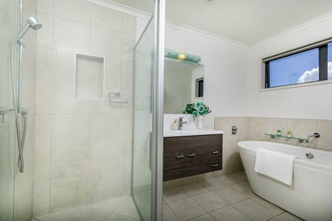 Photo of property in 4 Clapton Place, Henderson, Auckland, 0612