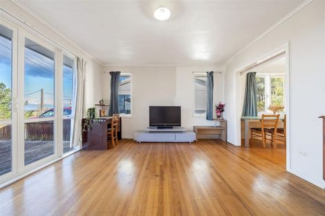 Photo of property in 740 East Coast Road, Pinehill, Auckland, 0632