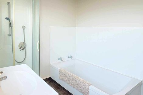 Photo of property in 60c Rata Road, Raumati Beach, Paraparaumu, 5032