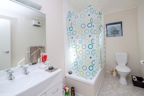 Photo of property in 7 Mcmaster Street, Greytown, 5712