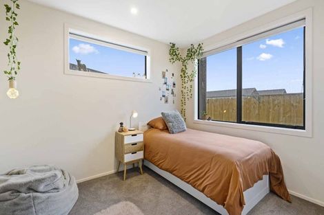 Photo of property in 8 Mooring Way, One Tree Point, 0118