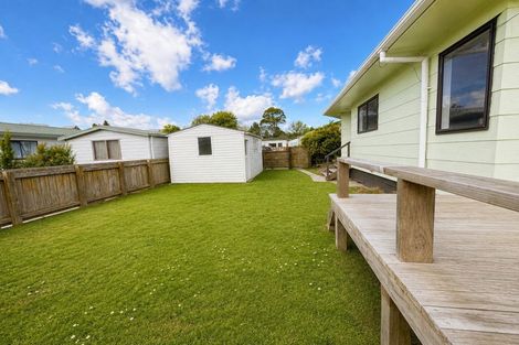 Photo of property in 46 Aquarius Drive, Kawaha Point, Rotorua, 3010