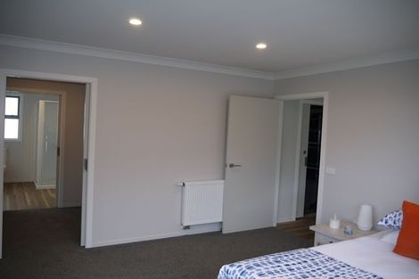 Photo of property in 25 Grumman Lane, Newlands, Wellington, 6037
