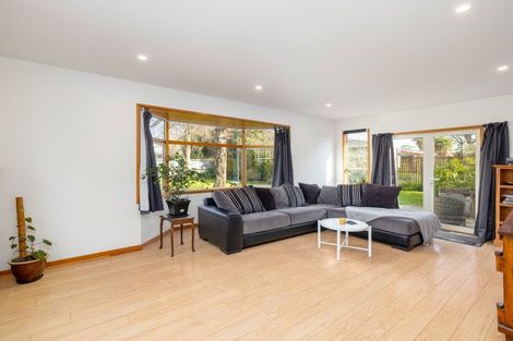 Photo of property in 7 Sawtell Place, Northcote, Christchurch, 8052