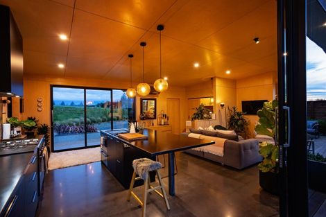 Photo of property in 68 Sunrise Drive, Seaward Bush, Invercargill, 9812