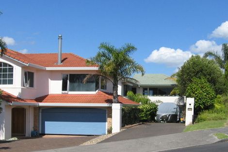 Photo of property in 26a Tornado Place, West Harbour, Auckland, 0618